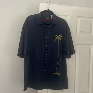 Large Bamboo Cay Men's Shirt. Short sleeve